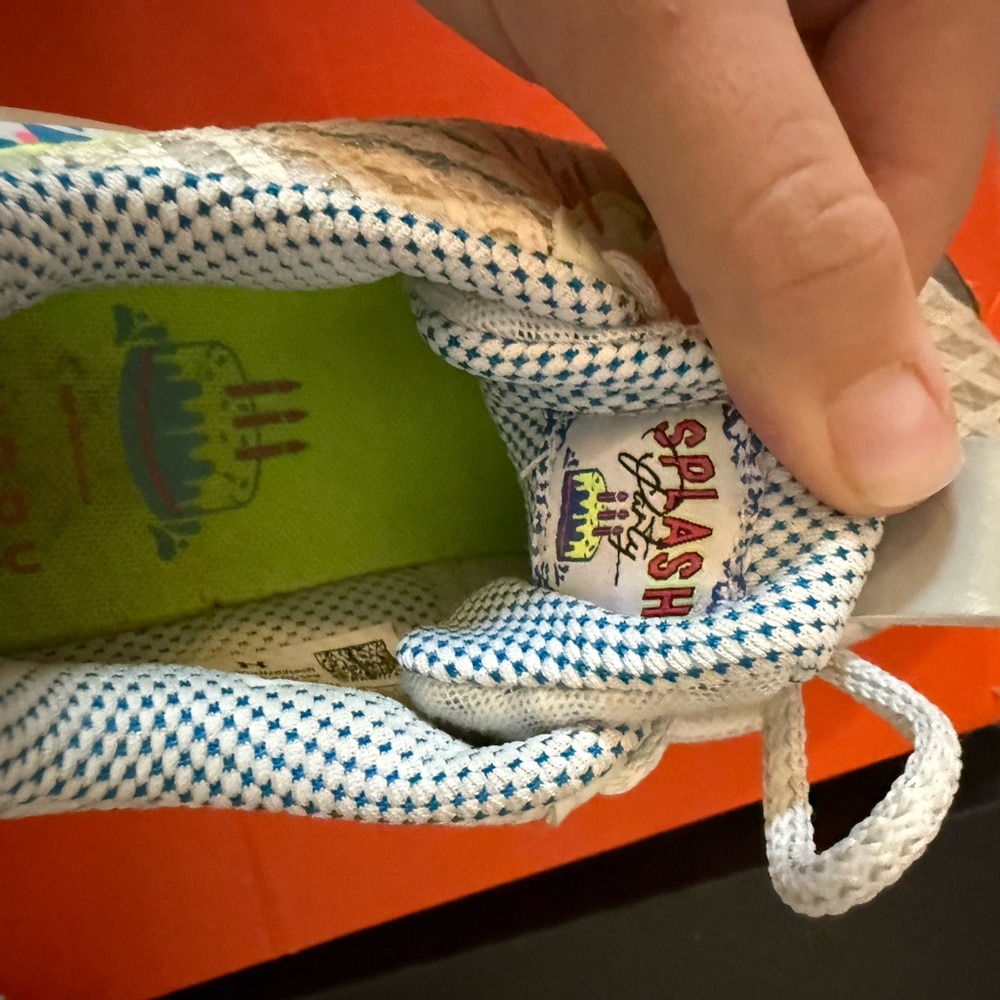 Under Armour Kids Sneakers with Multicolor Accents - Picture 5 of 5